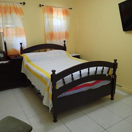 קסטריס Urban Oasis Apartment מראה חיצוני תמונה